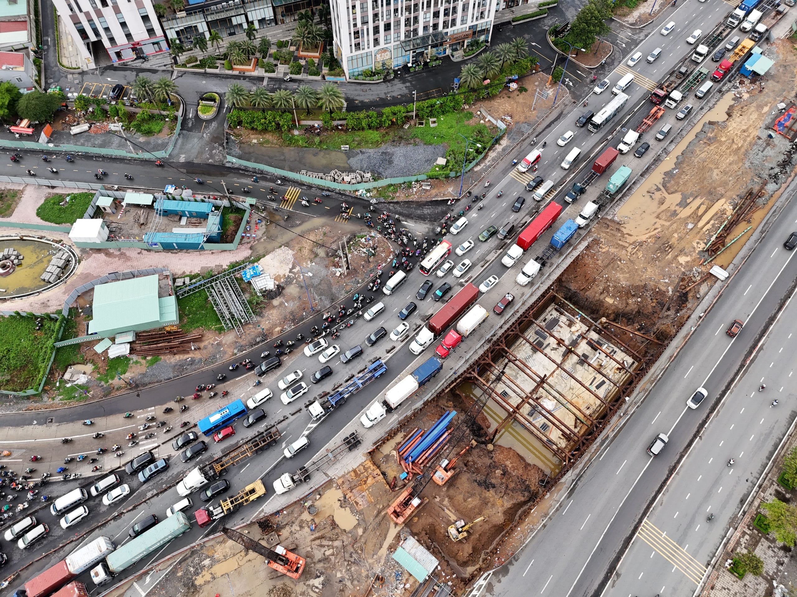 Thu hồi đất giải phóng mặt bằng là hoạt động thực tiễn triển khai mạnh nhất trong những năm gần đây của Việt Nam. Nó cho thấy sự chuyển biến rõ rệt trong việc nâng cao đồng bộ hạ tầng cùng với việc phát triển kinh tế, xã hội
